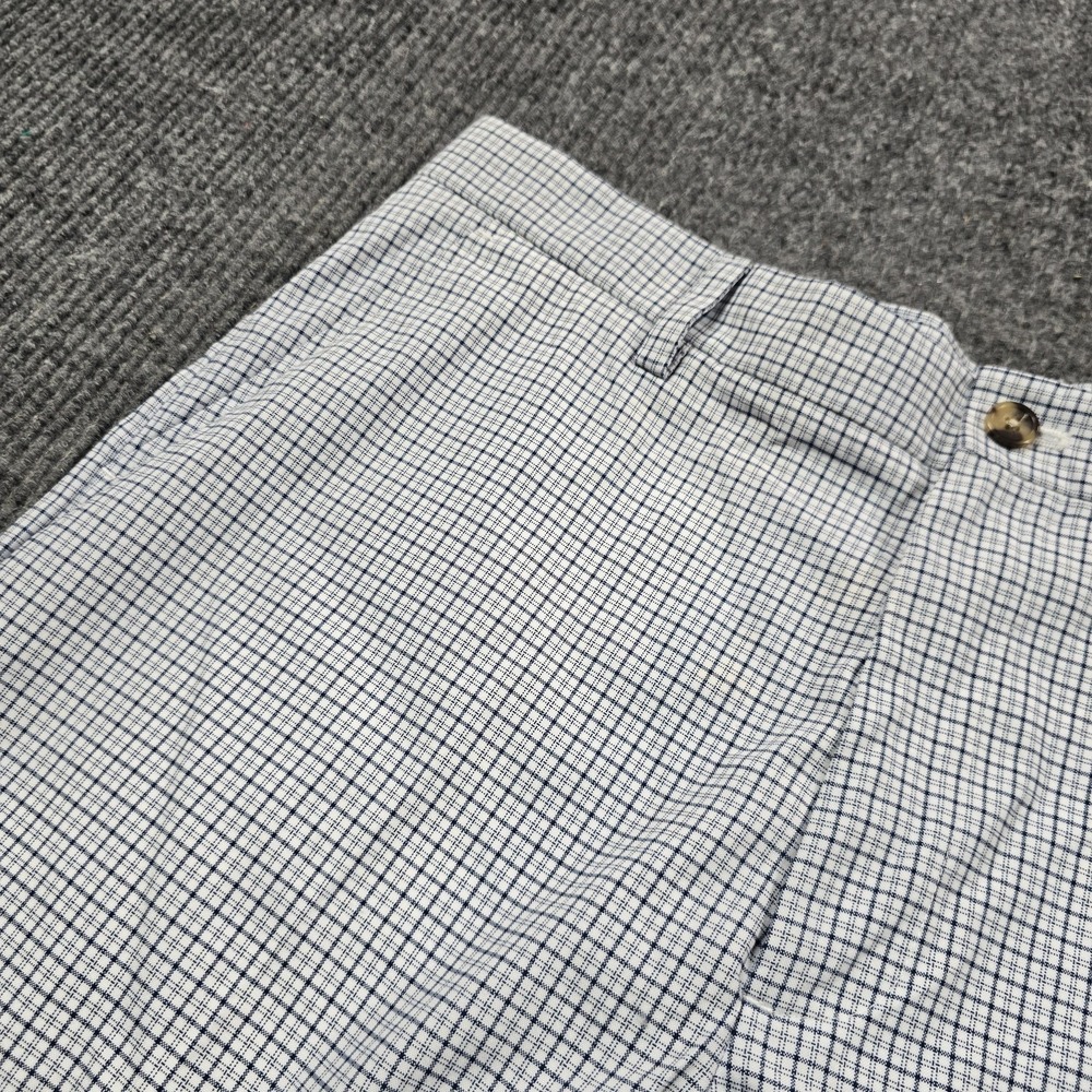 IZOD Golf Shorts Mens 36 White Check Chino Flat Front Casual Golf 10 Inseam - Picture 5 of 12